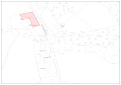 Tir gerllaw Tŷ Began